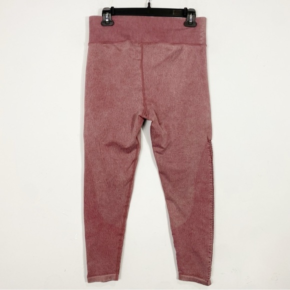 AERIE Offline Seamless Macrame High Waisted Leggings - Picture 5 of 14